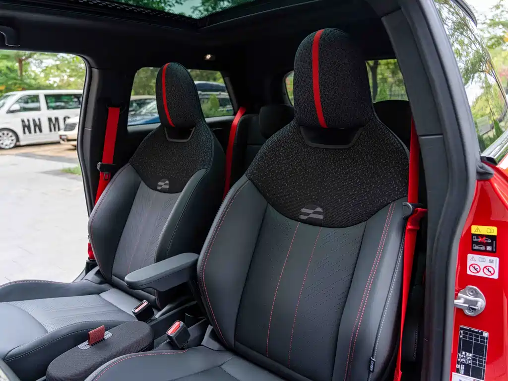 Electric MINI JCW 2025 Monte Carlo Nights 60th Anniversary Edition купить на сайте DeffCars