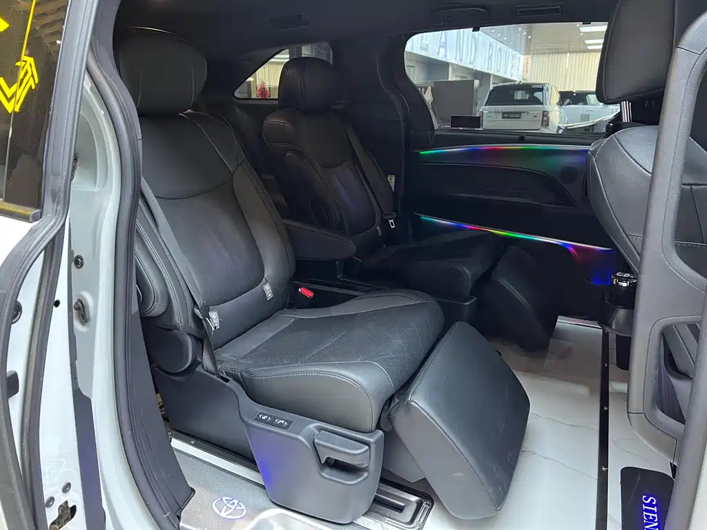 SIENNA 2023 2.5L Hybrid Premium Edition купить на сайте DeffCars