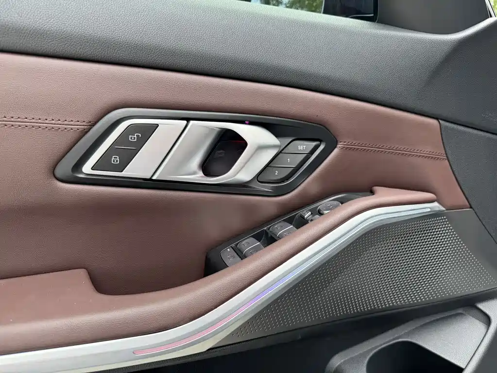 BMW 3 Series 2023 320Li M Sports Package купить на сайте DeffCars