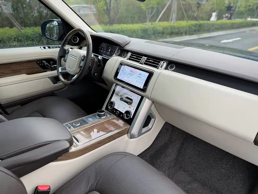 Range Rover 2020 3.0 L6 Legend Extended Edition купить на сайте DeffCars