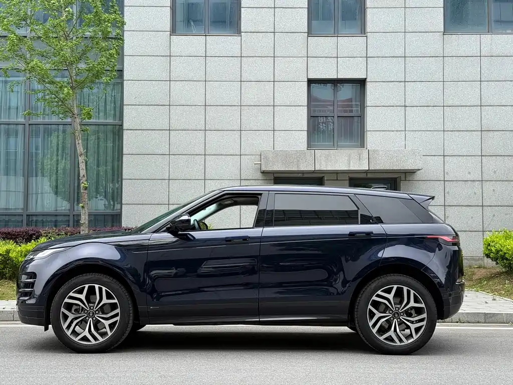 Range Rover Evoque 2021 Evoque L 249PS R-Dynamic SE Deluxe Edition купить на сайте DeffCars
