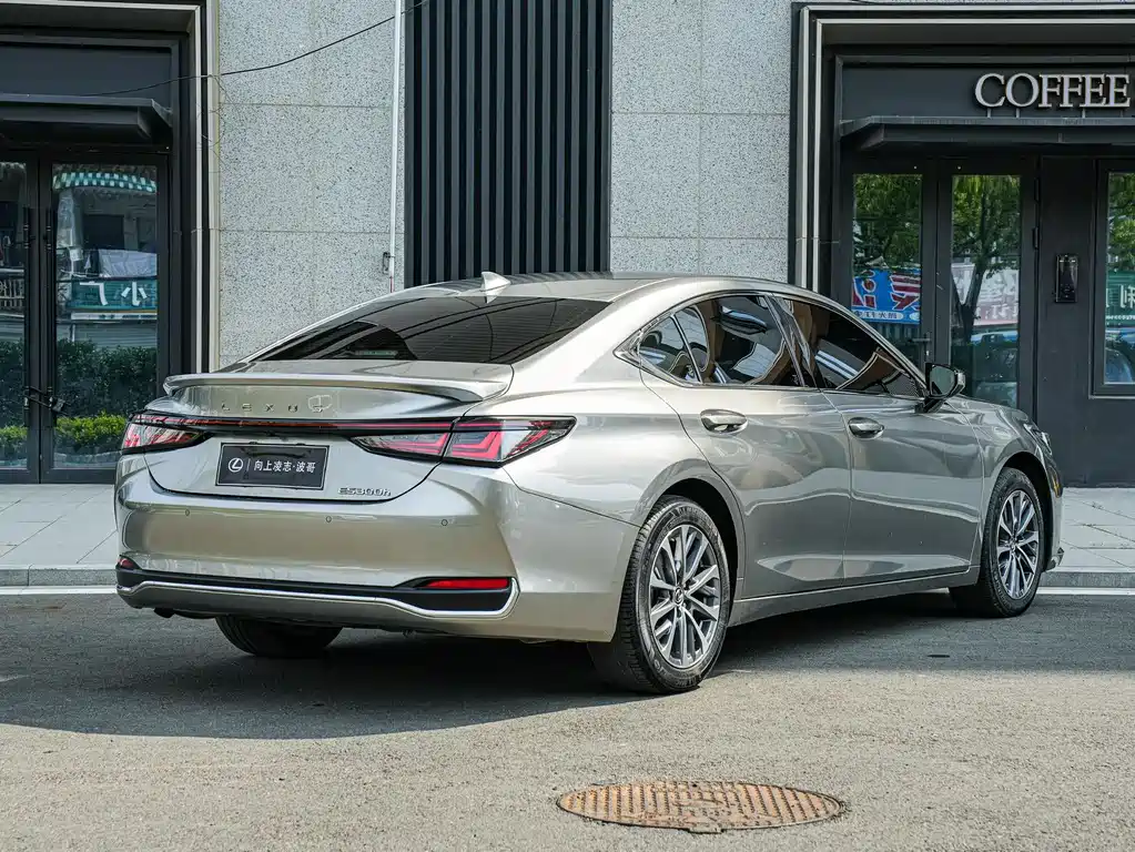 Lexus ES 2025 300h Premium Edition купить на сайте DeffCars