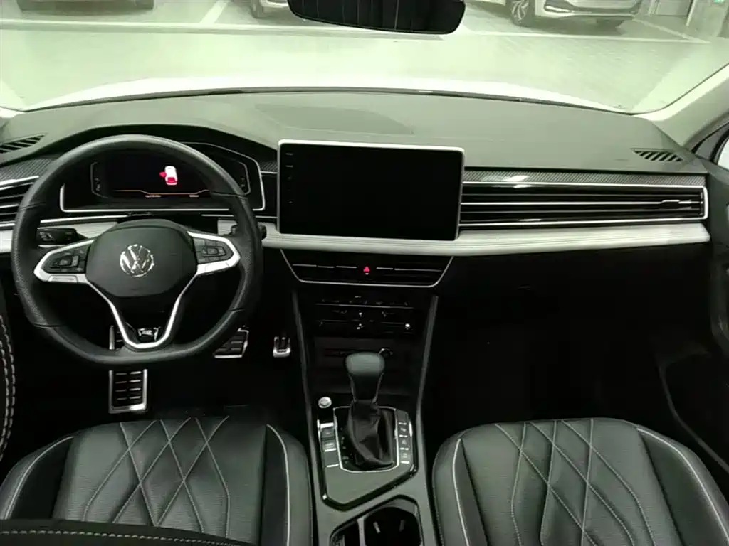Tiguan L 2024 330TSI automatic two-wheel drive R-Line version купить на сайте DeffCars
