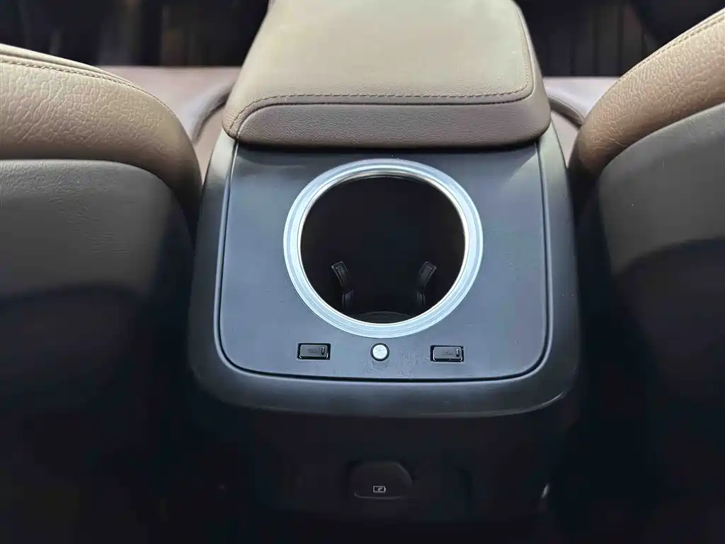 Volvo S60 2023 B4 Zhiyuan Luxury Edition купить на сайте DeffCars