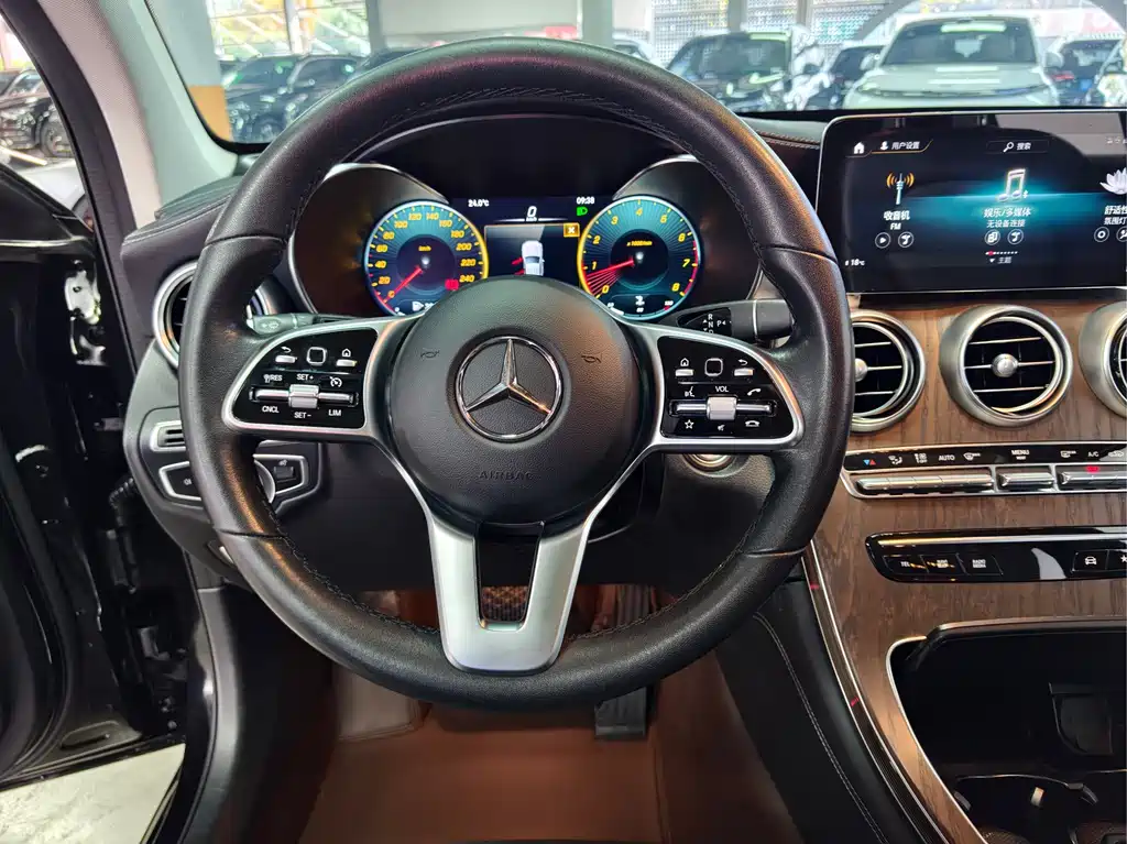 Mercedes-Benz GLC 2021 GLC 260 L 4MATIC luxury model купить на сайте DeffCars