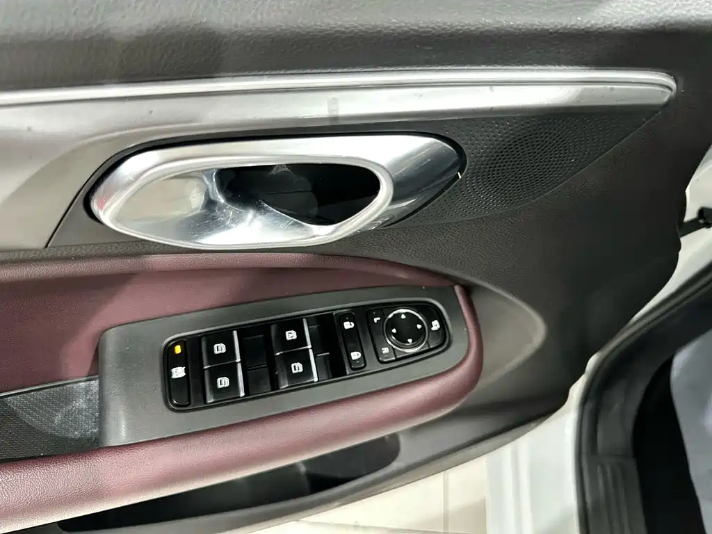 Trumpchi M6 2021 PRO 270T DCT Deluxe Edition купить на сайте DeffCars