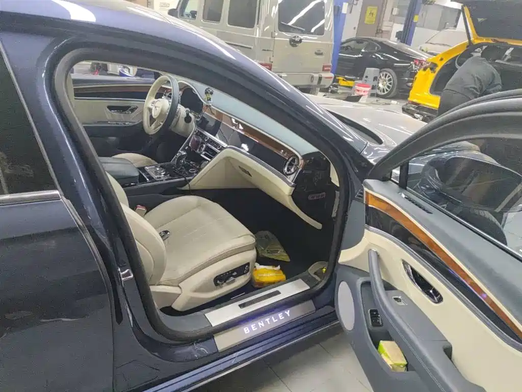 Flying Spur 2020 6.0T W12 Standard Edition купить на сайте DeffCars