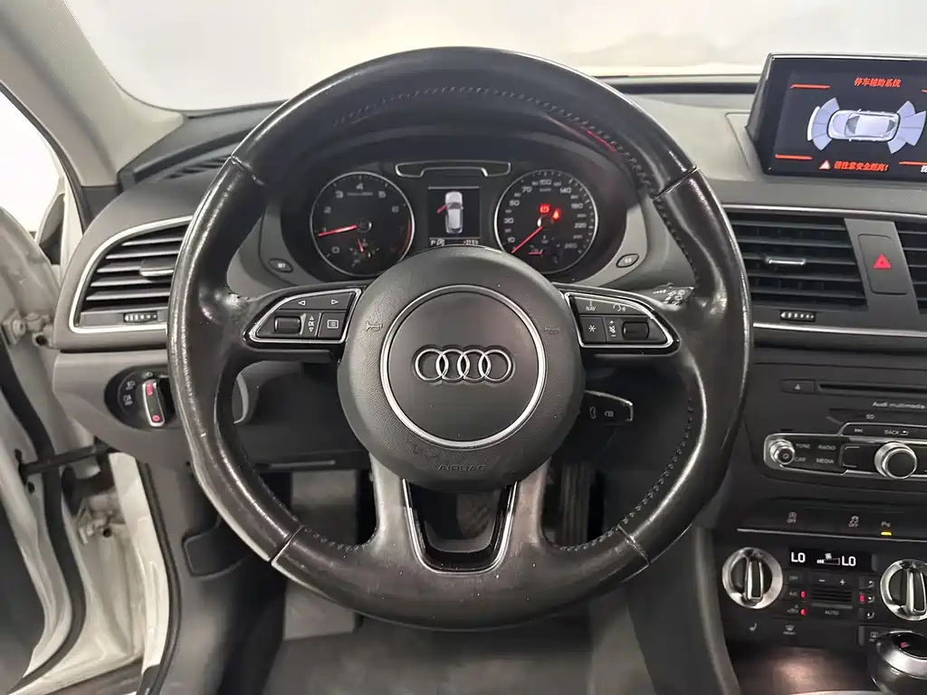 Audi Q3 2015 35 TFSI quattro technology купить на сайте DeffCars