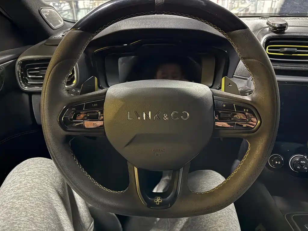 Lynk & Co 03 2022 03+ 2.0TD automatic wind control version купить на сайте DeffCars