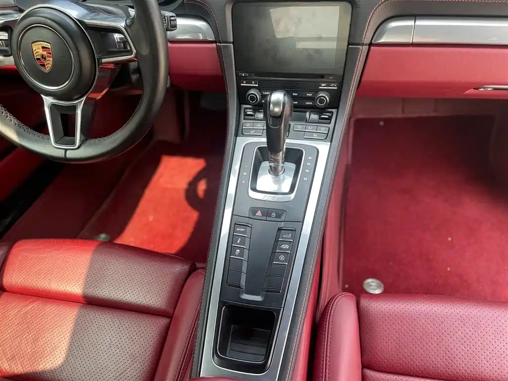 Porsche 718 2018 Cayman 2.0T купить на сайте DeffCars