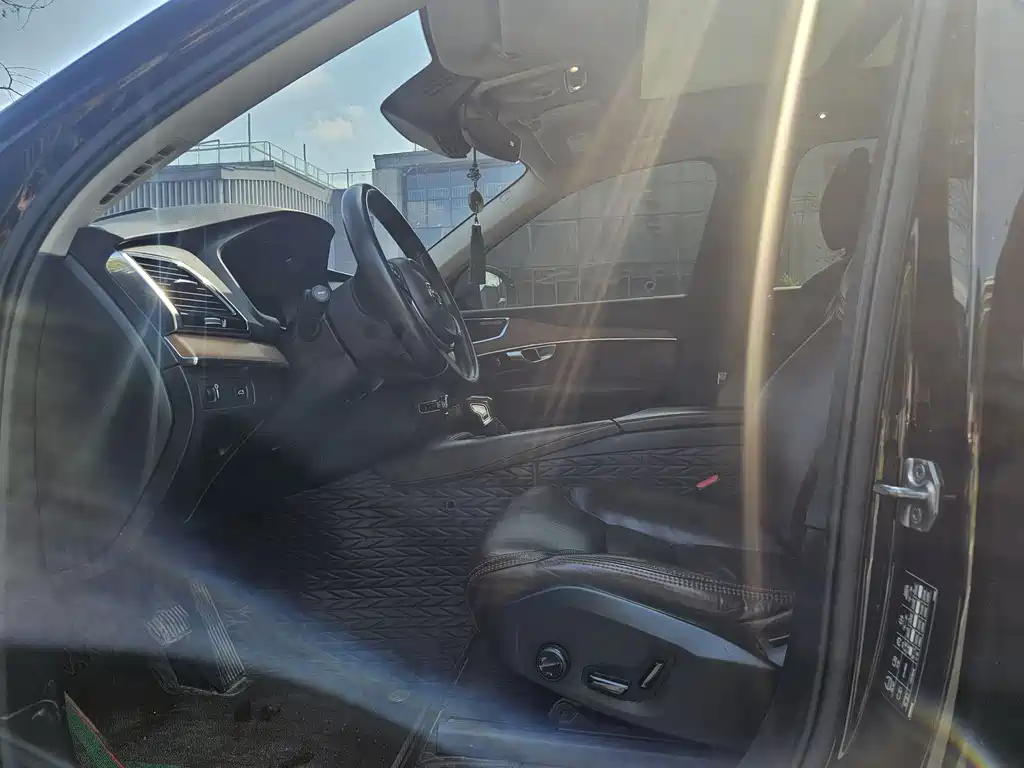 Volvo XC90 2018 T6 Zhiya Edition 7 seats купить на сайте DeffCars