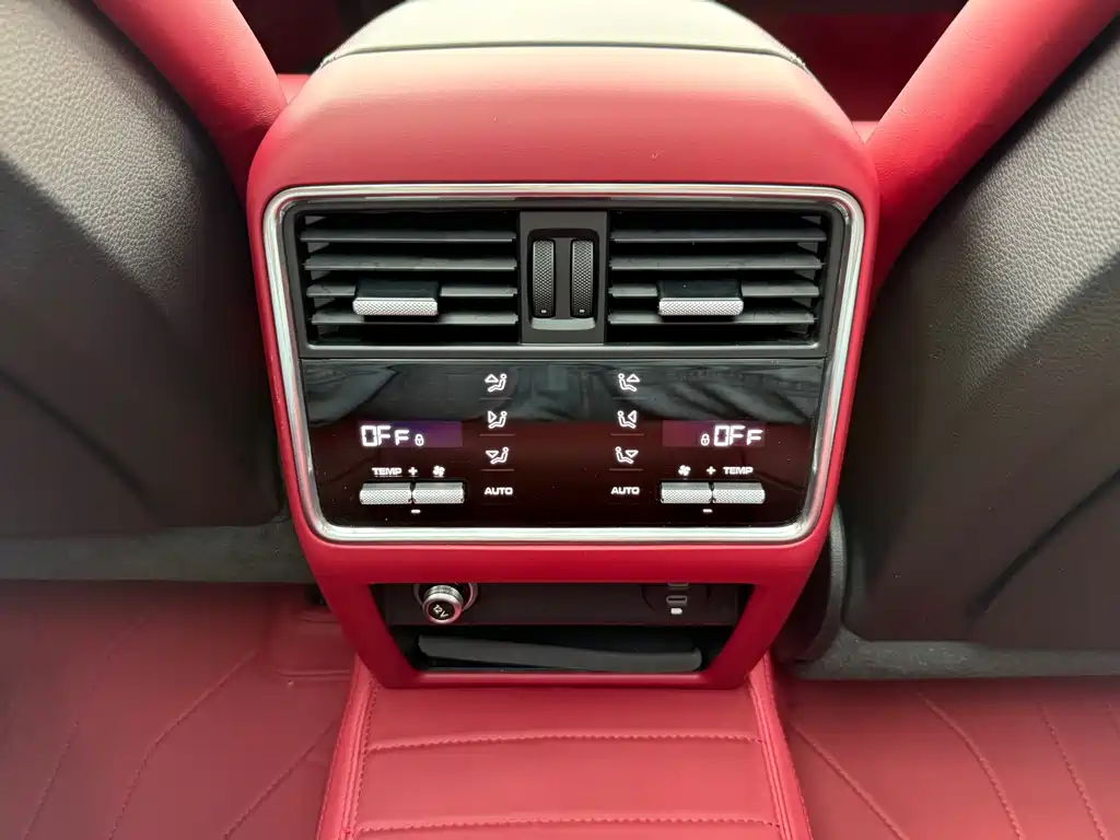 Cayenne 2023 Cayenne 3.0T Platinum Edition купить на сайте DeffCars