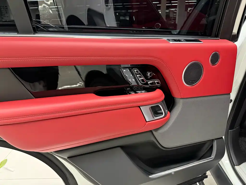 Range Rover 2022 3.0 L6 400PS Honor Creation Extended Edition купить на сайте DeffCars