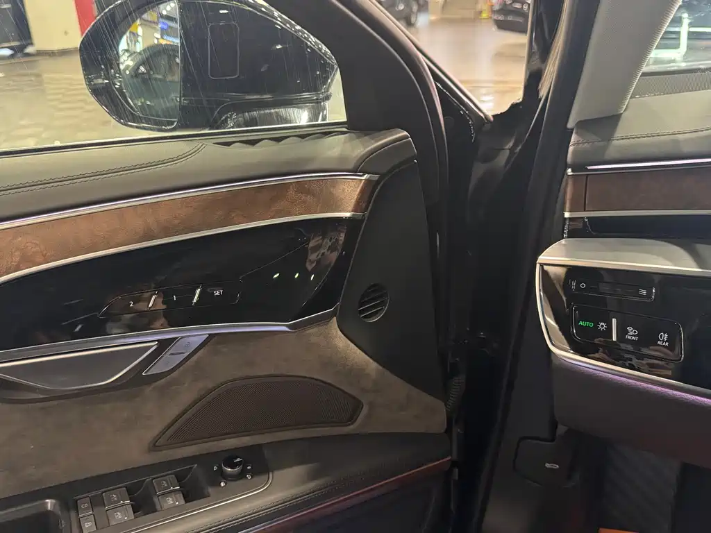 Audi A8 2021 A8L 50 TFSI quattro luxury model купить на сайте DeffCars