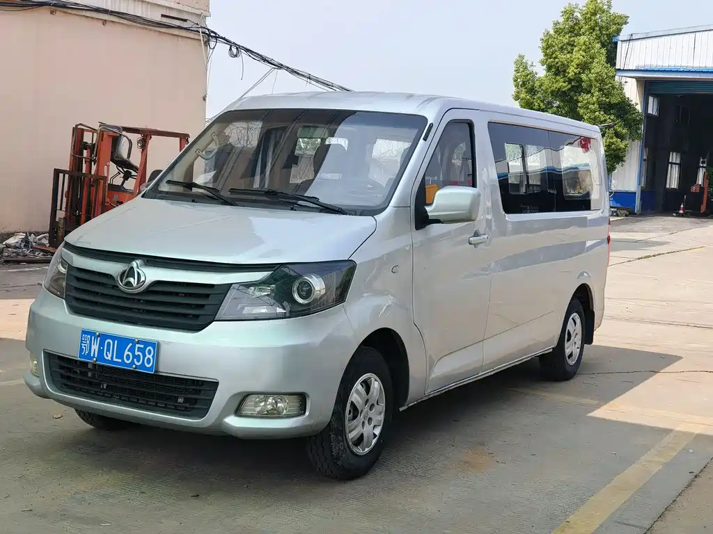 Changan Ruixing M70 2019 1.5L comfortable 6-seater National VI flat top back lift door DAM15KL купить на сайте DeffCars