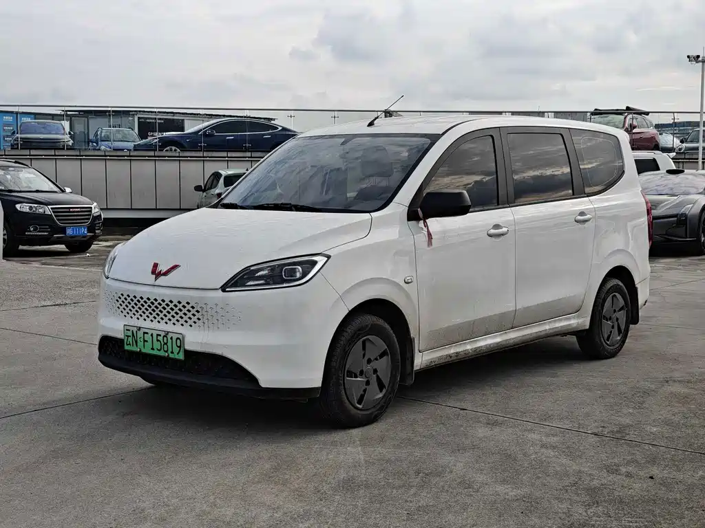 Wuling Hongguang New Energy 2025 Extended Range Hybrid 50KM Comfort Type купить на сайте DeffCars