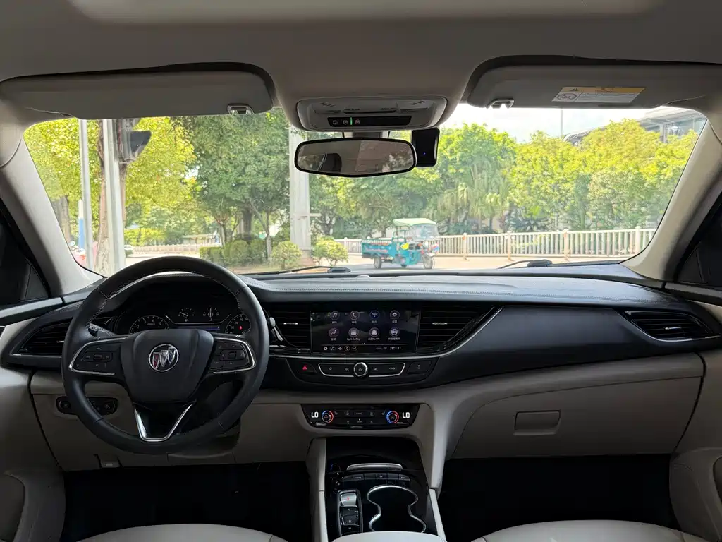 Regal 2021 552T Elite купить на сайте DeffCars