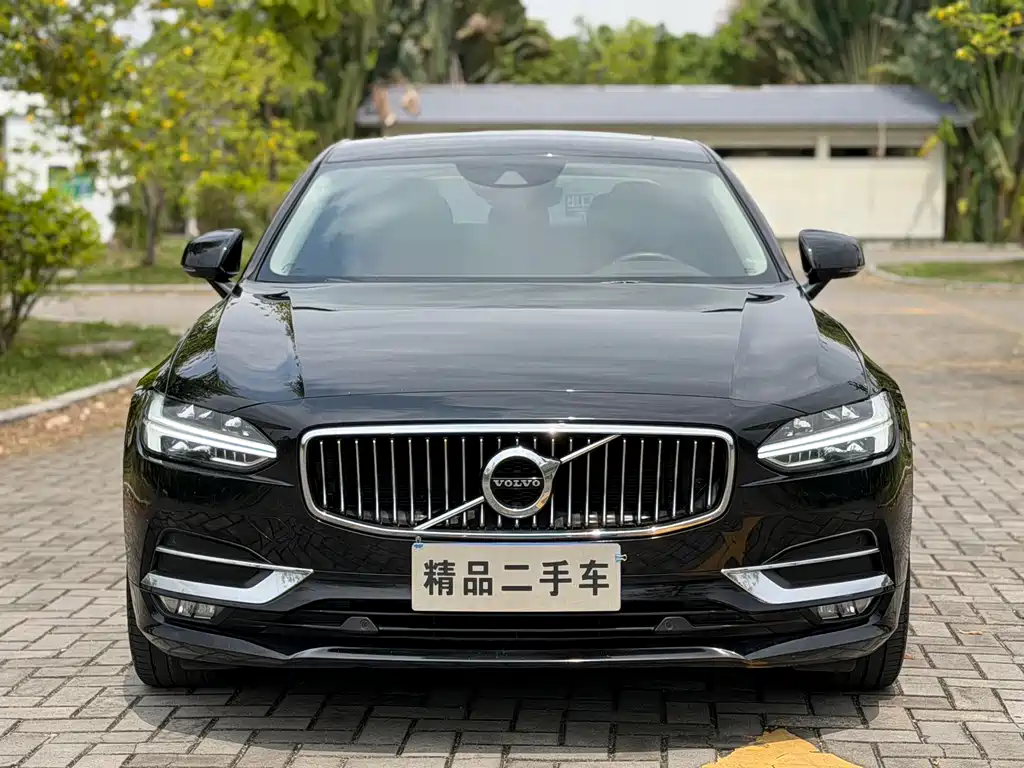Volvo S90 2020 T5 Zhiyi Luxury Edition купить на сайте DeffCars