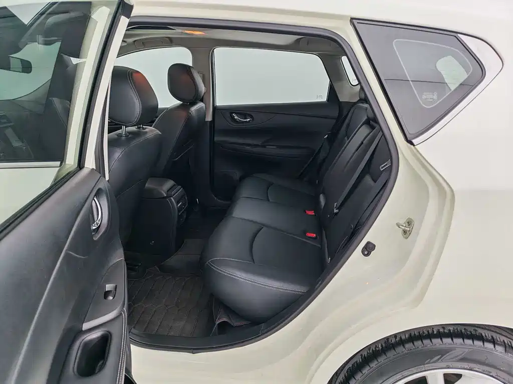Tiida 2021 1.6L CVT Smart Travel Edition купить на сайте DeffCars