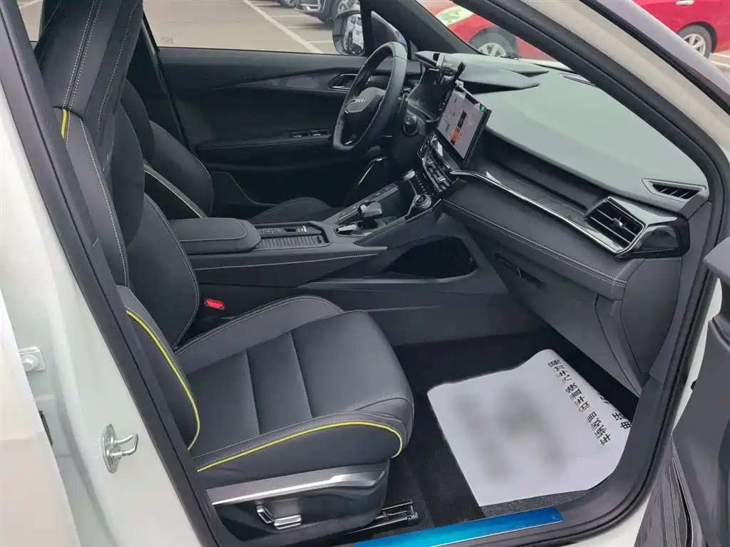 Lynk & Co 06 2023 Remix 1.5T Jin Halo купить на сайте DeffCars