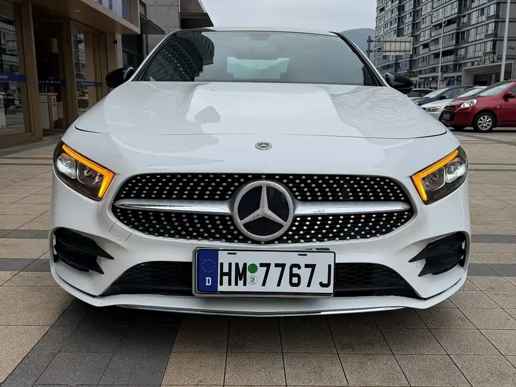 Mercedes-Benz A-Class 2022 Facelift A 200 L Sports Sedan Fashionable купить на сайте DeffCars