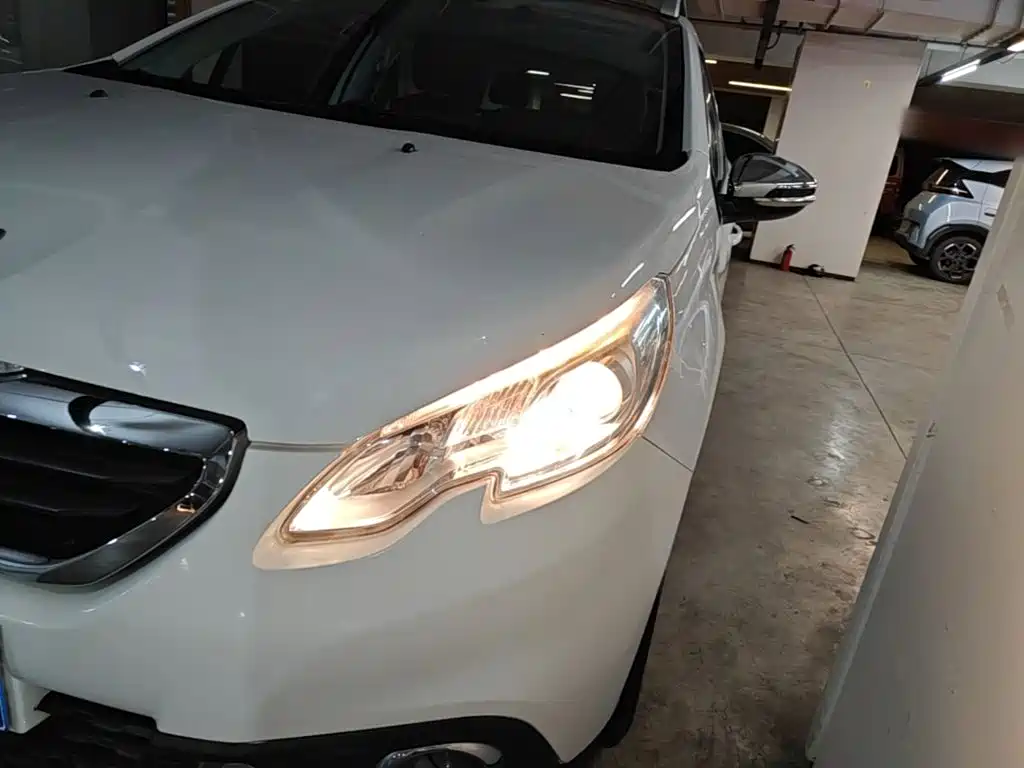 Peugeot 2008 2014 1.6L automatic trendy version купить на сайте DeffCars