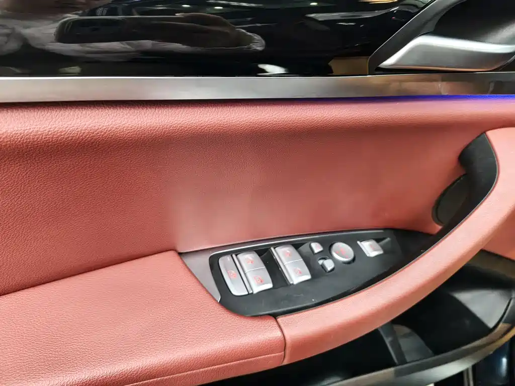 BMW X3 2022 facelift xDrive25i M sports package купить на сайте DeffCars