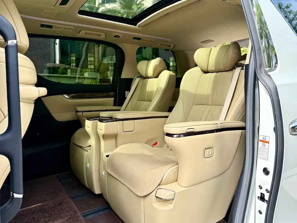 Wilfa 2021 Crown Dual Engine 2.5L HV Premium Edition купить на сайте DeffCars