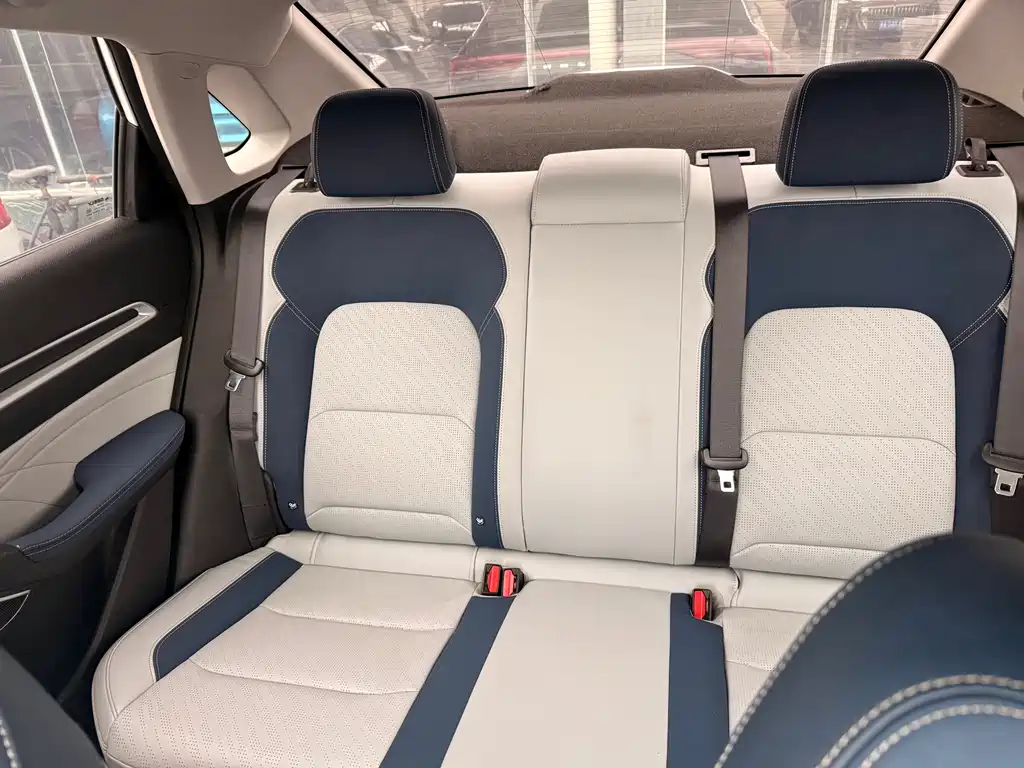 Emgrand 2022 4th generation 1.5L CVT flagship model купить на сайте DeffCars