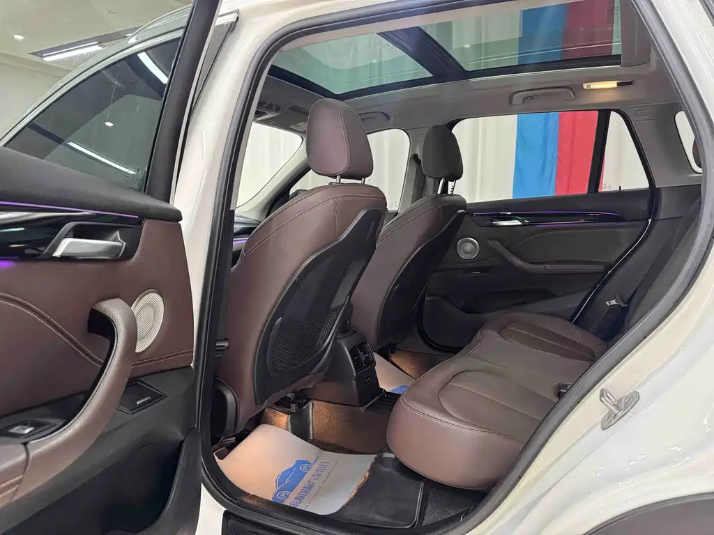 BMW X1 2021 sDrive20Li Exclusive Model купить на сайте DeffCars