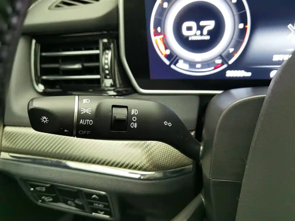 Hongqi HS5 2019 2.0T Zhilian Flagship Edition купить на сайте DeffCars