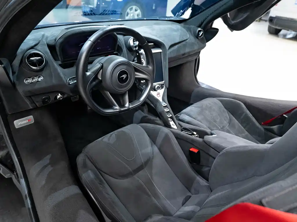 McLaren 720S 2019 4.0T Coupe купить на сайте DeffCars