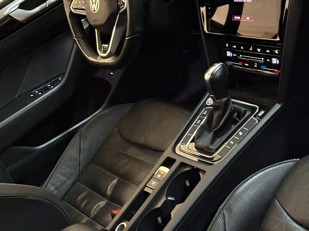 FAW-Volkswagen CC 2021 380TSI eye-catching version купить на сайте DeffCars