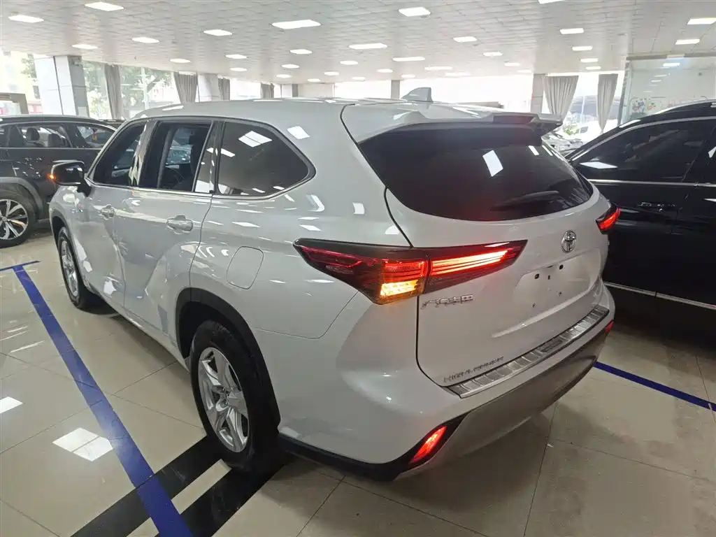 Highlander 2024 2.5L smart electric hybrid dual-engine two-wheel drive elite version 5 seats купить на сайте DeffCars