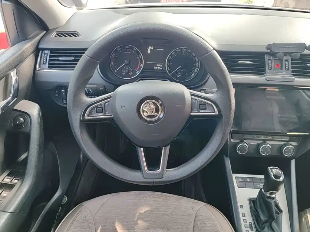 Octavia 2019 TSI230 DGSSenova Zhixing Comfort Edition National VI купить на сайте DeffCars