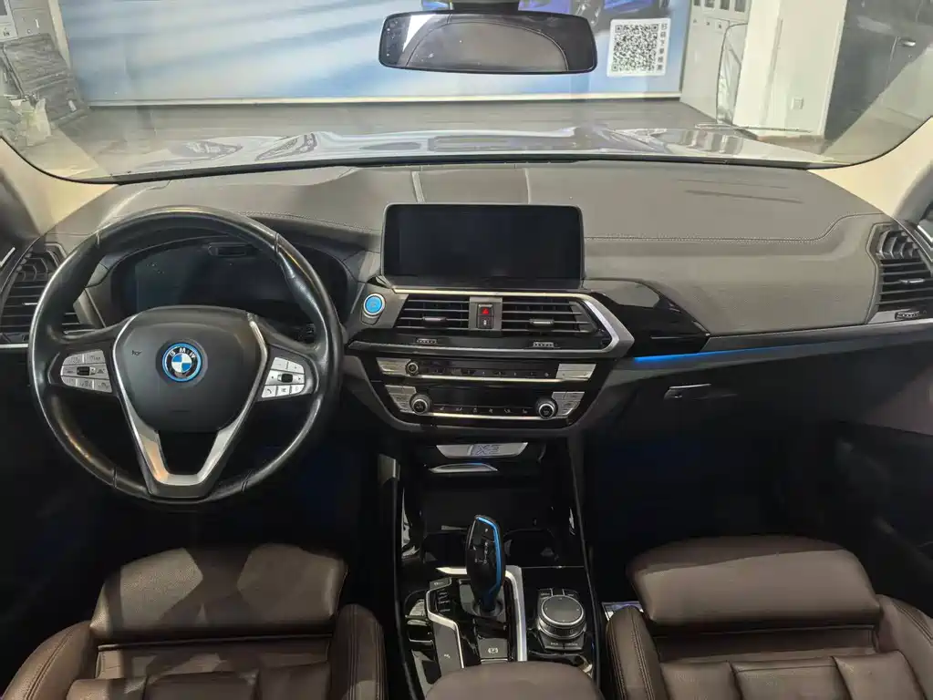 BMW iX3 2021 leading model купить на сайте DeffCars