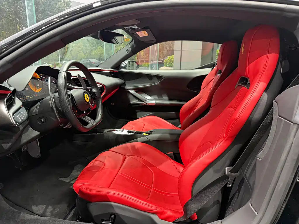 SF90 2020 3.9T V8 Stradale купить на сайте DeffCars