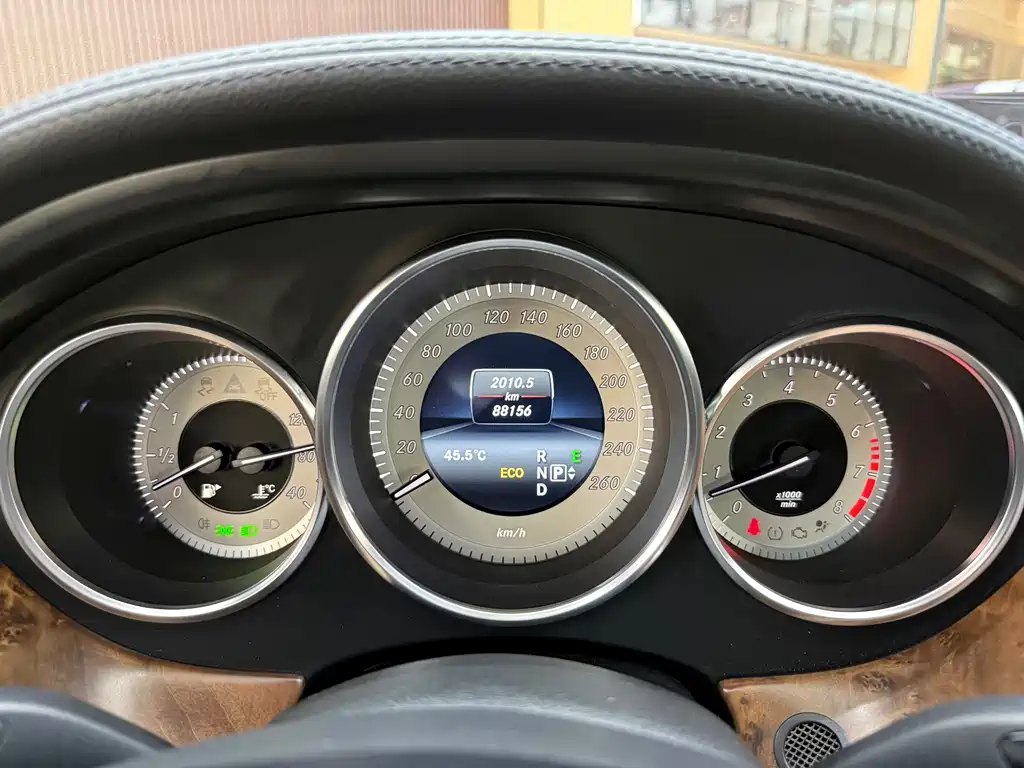 Mercedes CLS 2012 300 CGI купить на сайте DeffCars