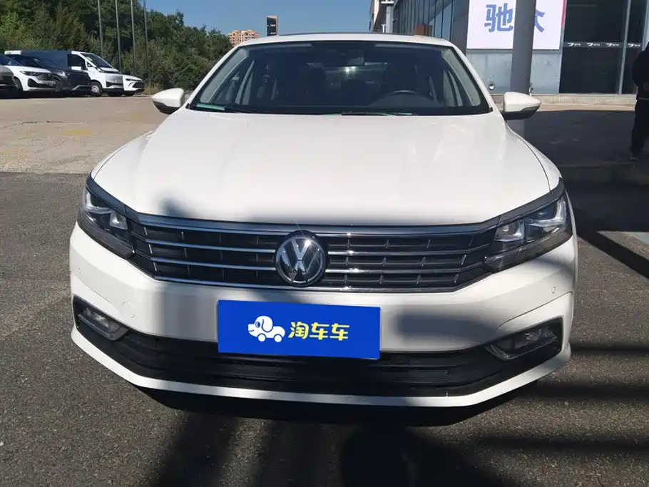 Passat 2017 330TSI DSG Premium Edition купить на сайте DeffCars