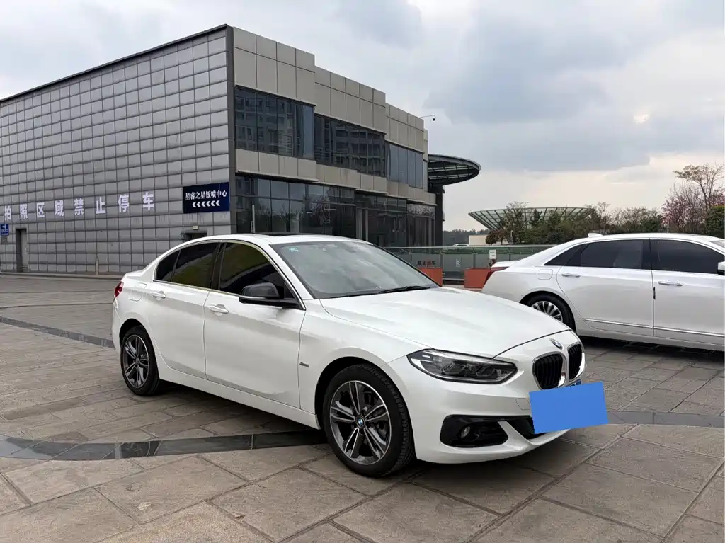 BMW 1 Series 2017 118i Sports купить на сайте DeffCars