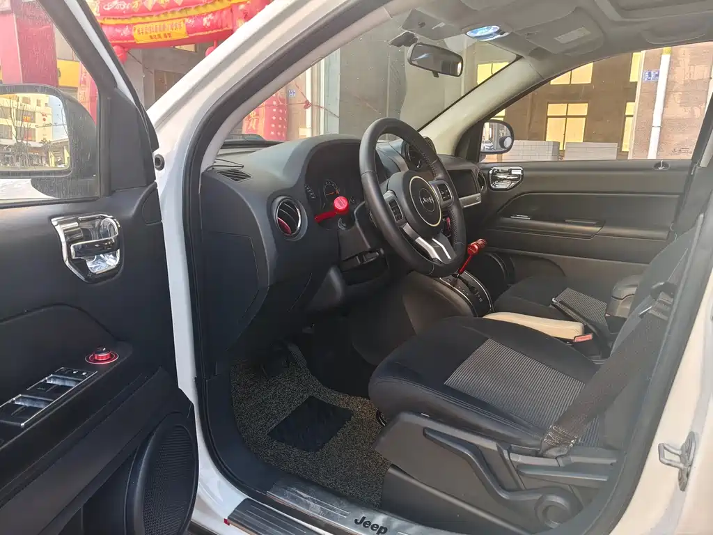 Compass Import 2015 2.0L 2WD Sport Edition купить на сайте DeffCars