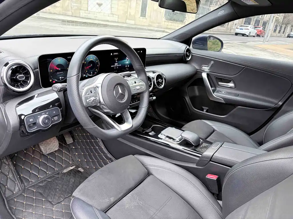 Mercedes-Benz A-Class 2019 A 200 L Sports Sedan купить на сайте DeffCars