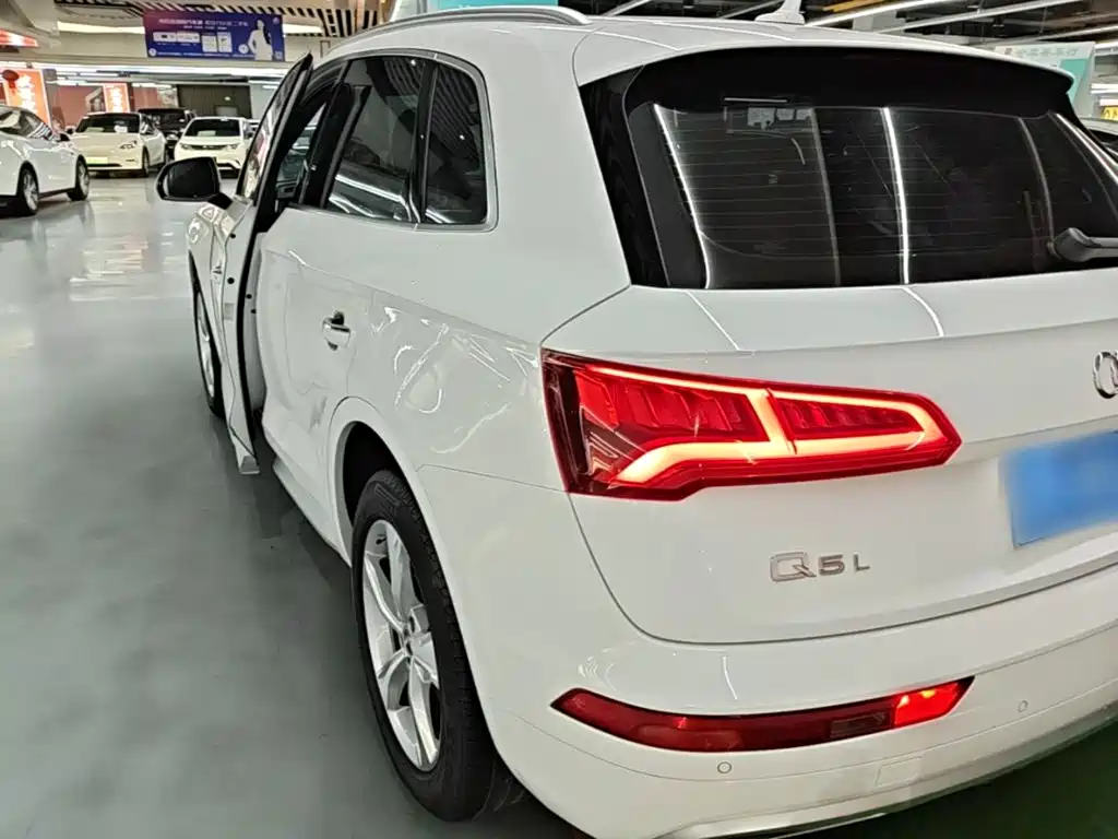 Audi Q5L 2020 40 TFSI Honorable and Enterprising купить на сайте DeffCars