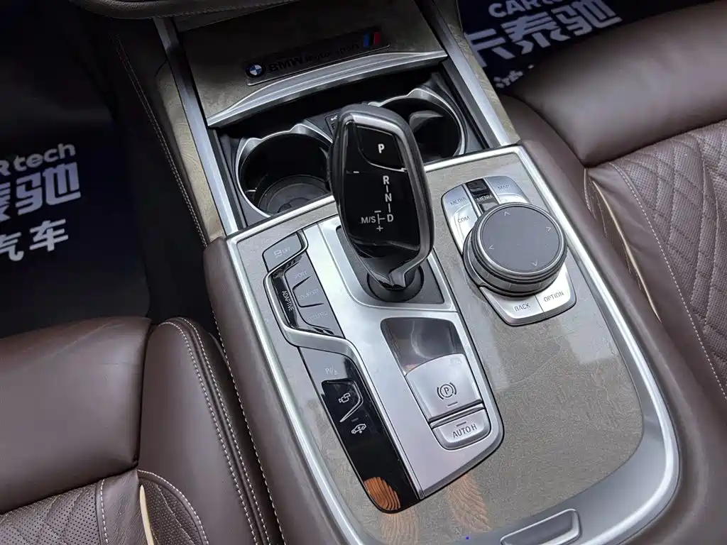 BMW 7 Series 2019 740Li Leading Luxury Package купить на сайте DeffCars