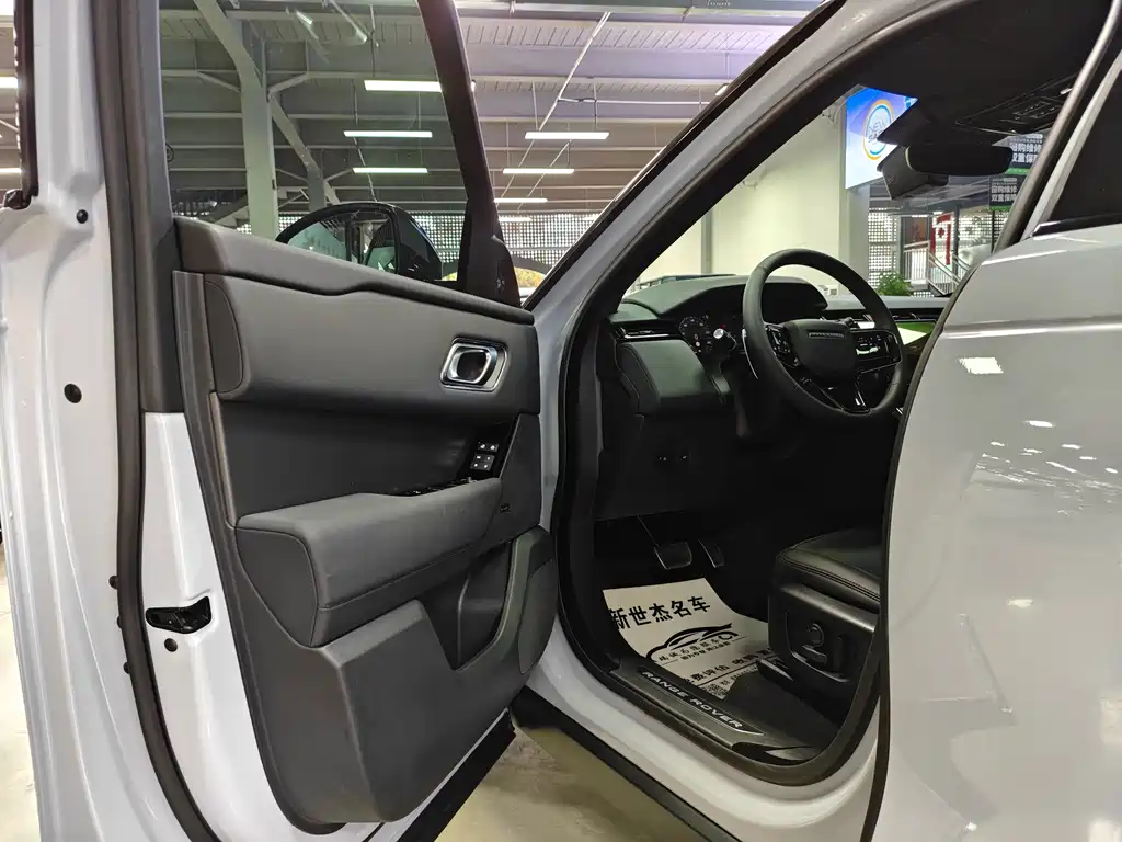 Range Rover Velar 2024 Dynamic SE купить на сайте DeffCars