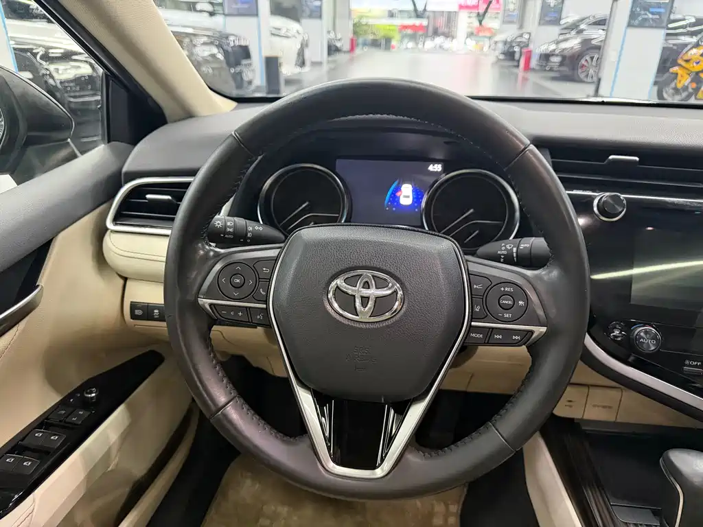 Camry 2019 2.0G Deluxe Edition National V купить на сайте DeffCars