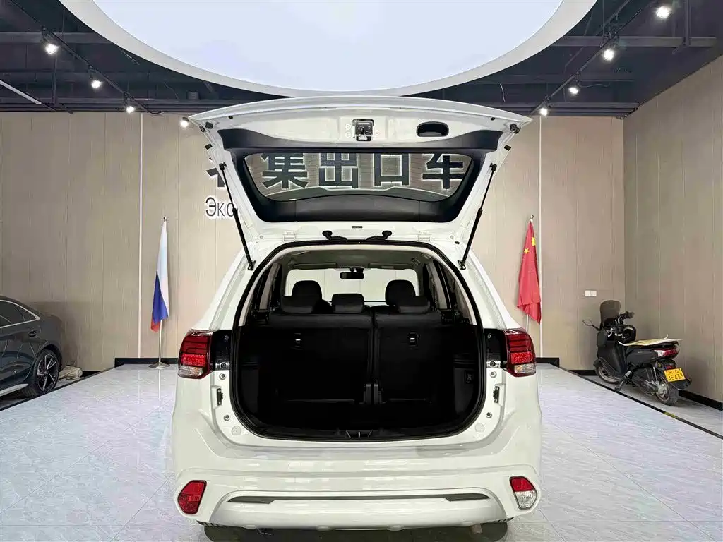 Outlander 2021 2.0L 2WD Smooth Edition 5 seats купить на сайте DeffCars