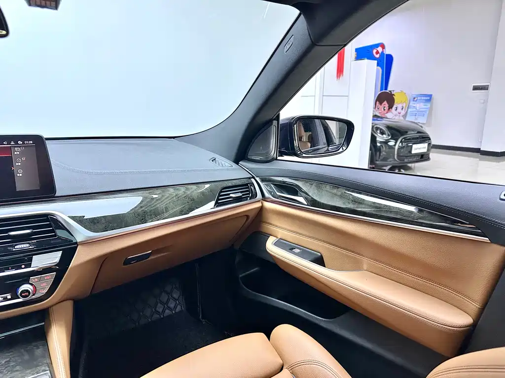 BMW 6 Series GT 2022 630i M Sports Package купить на сайте DeffCars