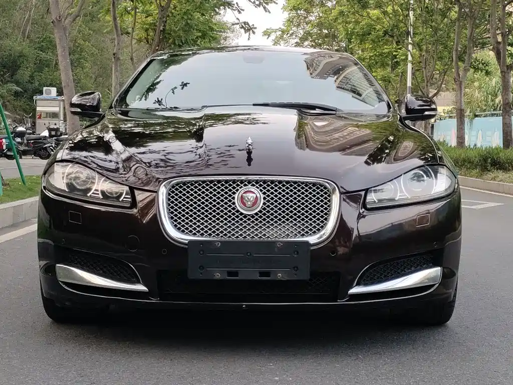 Jaguar XF 2015款 2.0T 豪华版 купить на сайте DeffCars