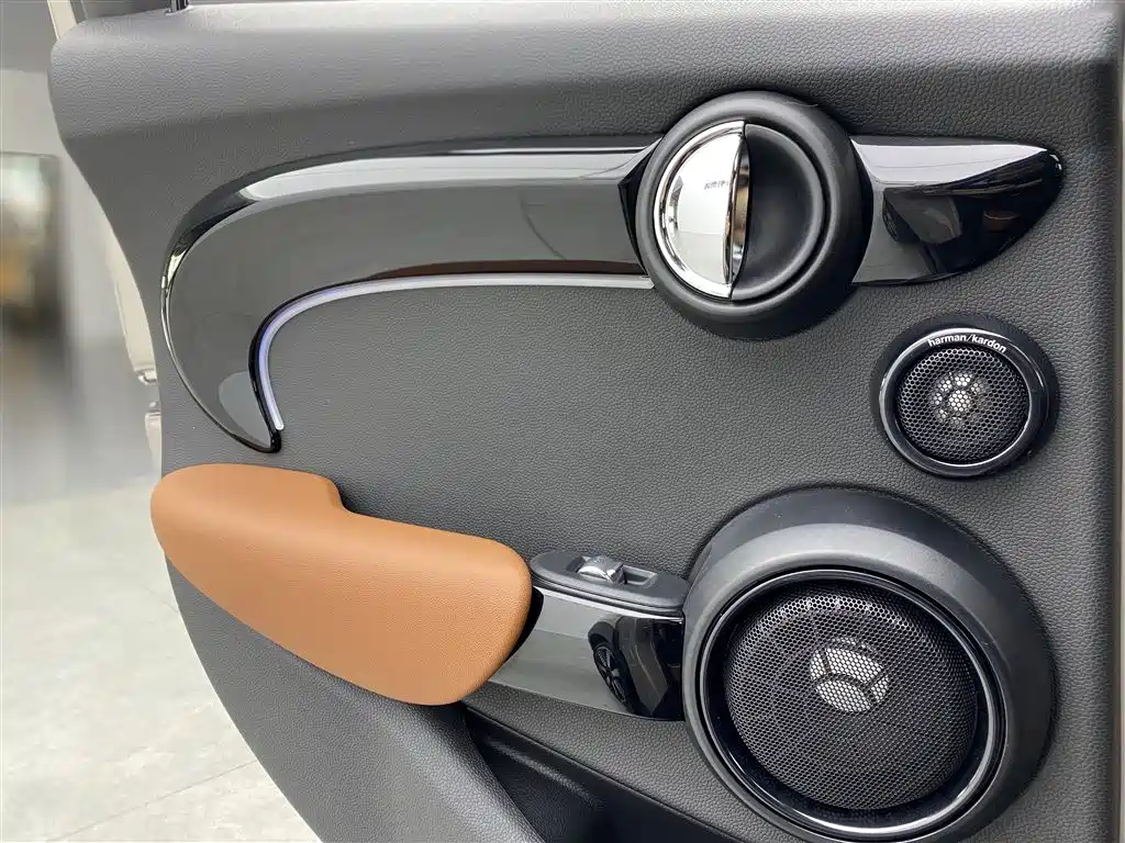 MINI 2023 2.0T COOPER S Artist Five-Door Edition купить на сайте DeffCars